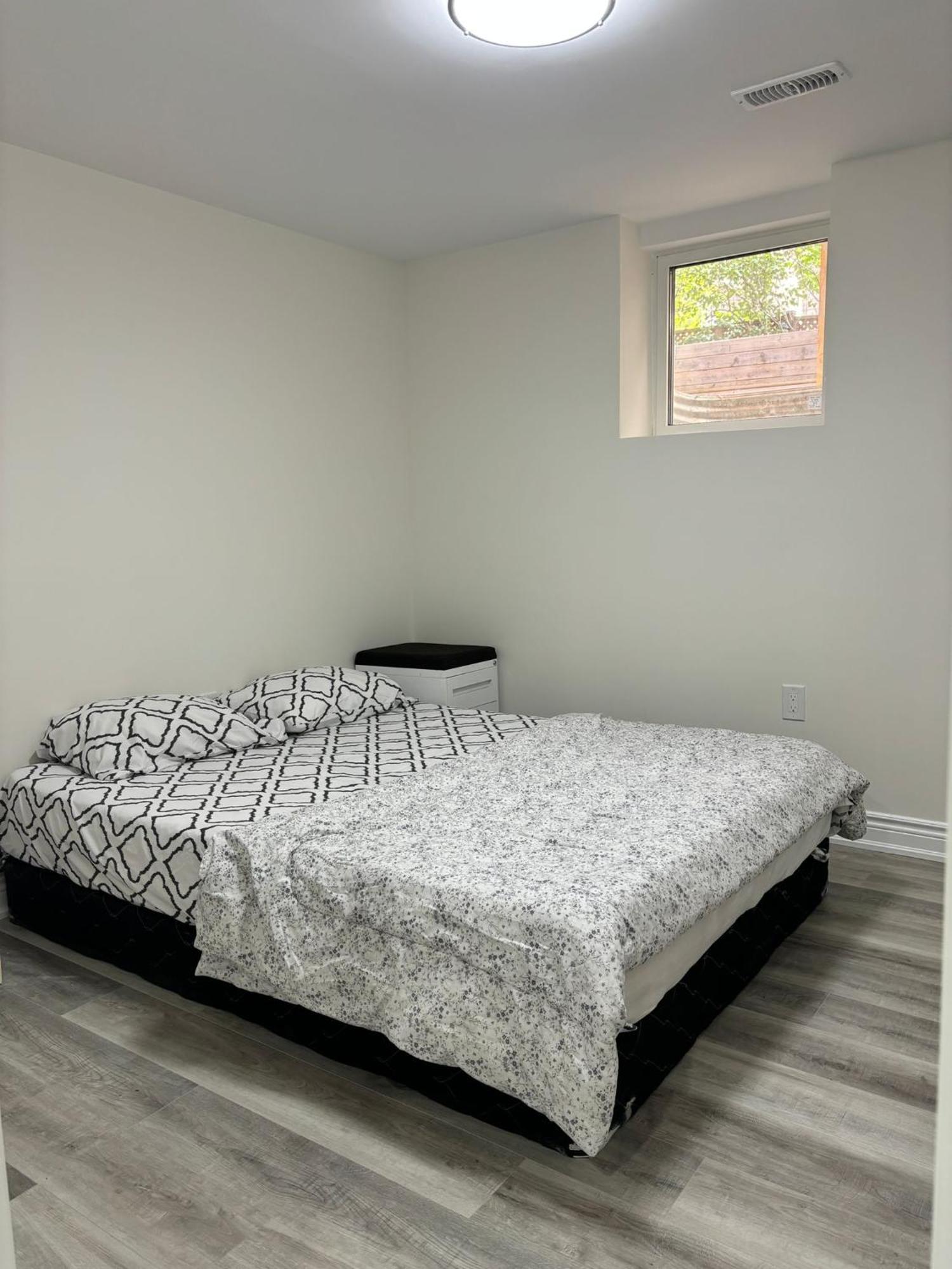 Bright Queen Room Close To Sheridan College And Airport Brampton Kültér fotó